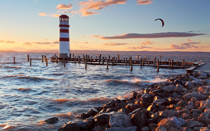 Kitesurfing at the Neusiedler See